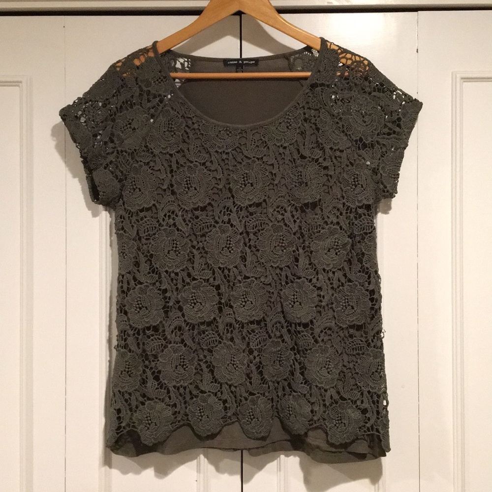 Cable & Gauge olive green top; size XL